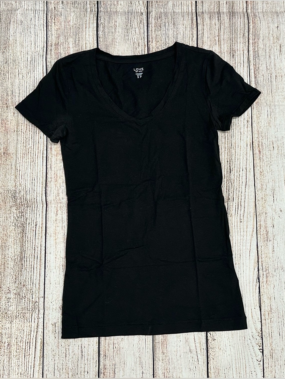 (Bundle 2 for $8) EUC LOVE by Gap Black V-neck T-shirt